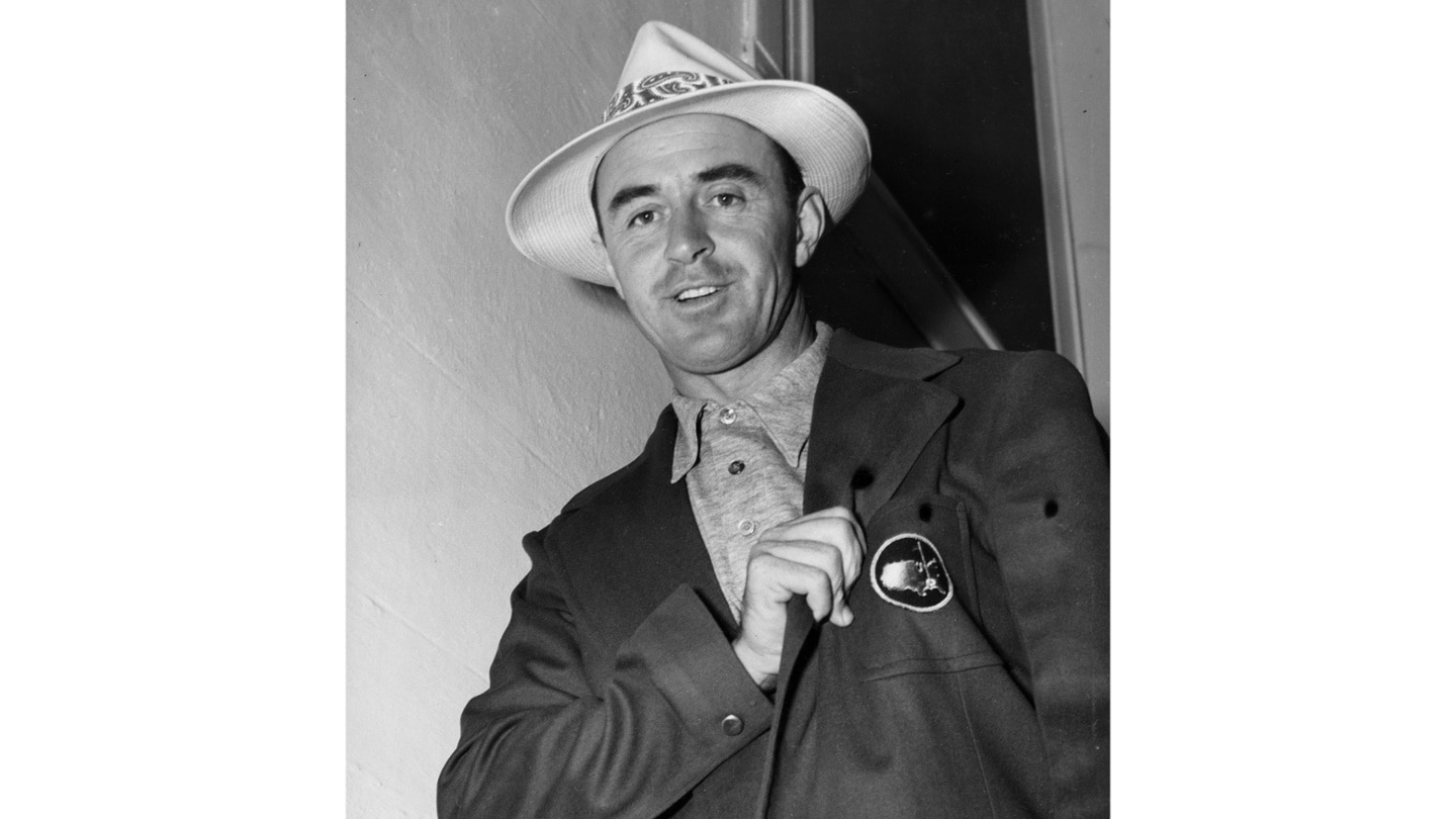 Black Watch Collared Snead（Iconic Looks of the Green Jacket）